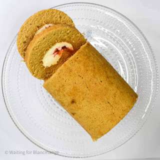 Cinnamon Swiss Roll Cake