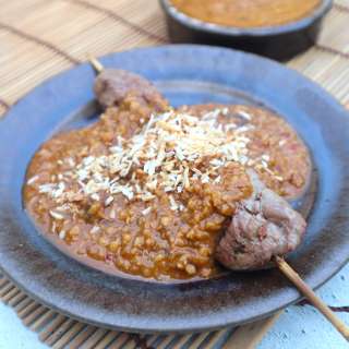 Indonesische satésaus van cashewnoten