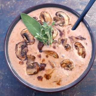 Glutenfree and vegan cream of mushroom soup