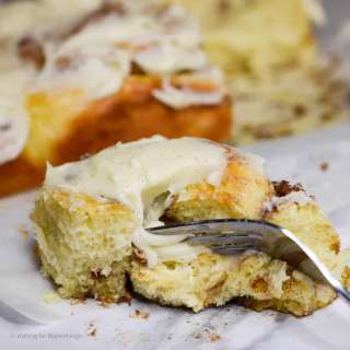 Vanilla Bean Cinnamon Rolls
