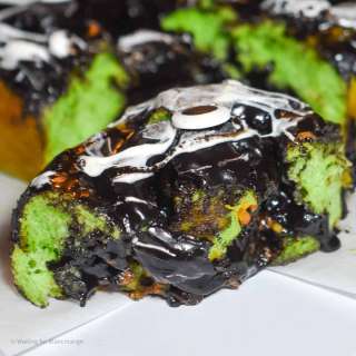 Halloween Cinnamon Rolls