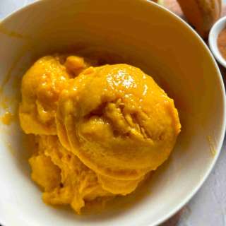 Vegan Mango Ice Cream With Pumpkin