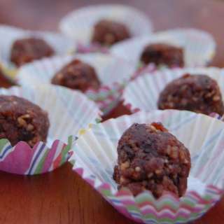Chocolate Peanut Butter Protein Power Balls