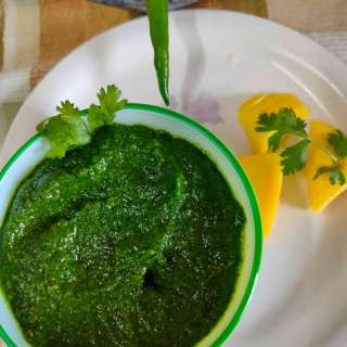 Coriander Chutney Recipe (Indian Cilantro Chutney)