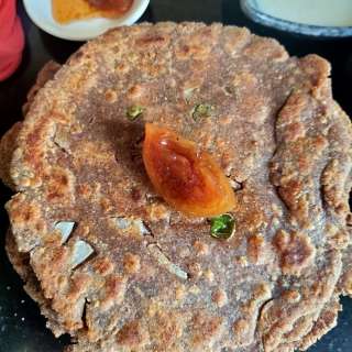 Easy Ragi Roti Recipe (Healthy Nachni Paratha Recipe)