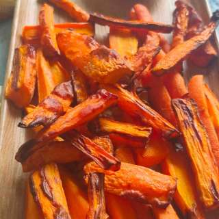10-Minute Easy Air Fryer Carrot Fries