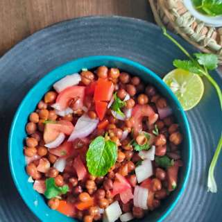 Kala Chana Salad Recipe - Black Chickpea Salad