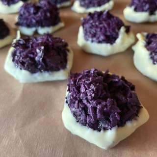 Ube Macaroons