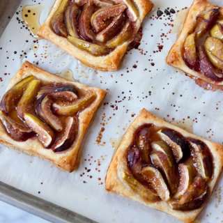 Fig Tarts with Honey and Raw Sugar