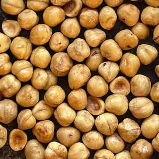 How to Blanch Hazelnuts for Peeling