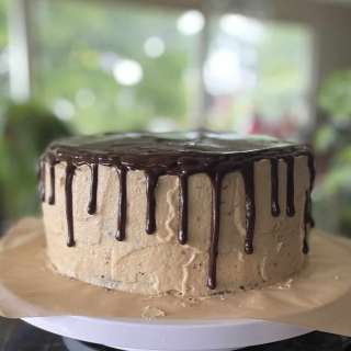 Peanut Butter Chocolate Ganache Drip Cake