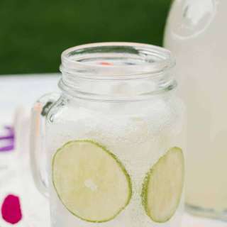 Sparkling Limeade (Limonada con Agua Mineral)