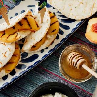 Mini Tortillas with Ricotta Cheese and Grilled Peaches