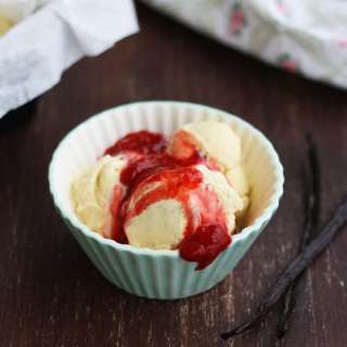 Easy Vanilla Bean Ice Cream
