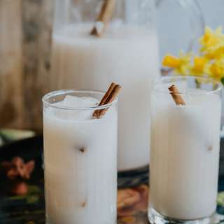 Easy Homemade Horchata Recipe (Authentic Agua de Horchata)