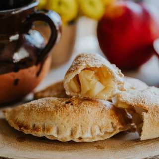 Empanadas de Manzana (Apple Empanadas)