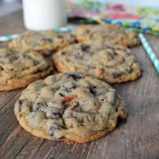 Salty Sweet Caramel Pretzel Cookies