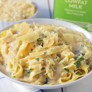 Skinny Fettuccine Alfredo
