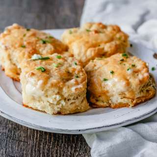 Garlic Cheddar Biscuits