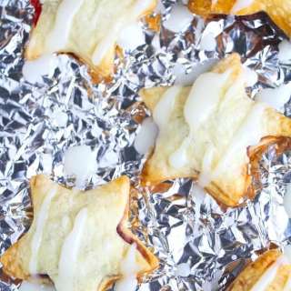 Blueberry & Strawberry Star Hand Pies