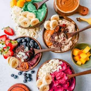 Easy Smoothie Bowl Recipes (4 Ways)