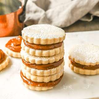 Alfajores Dulce de Leche Sandwich Cookies