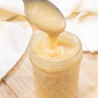 Homemade Sweetened Condensed Milk
