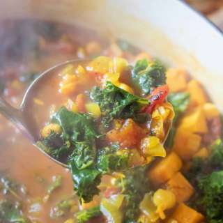 Chickpea Kale Curry Soup