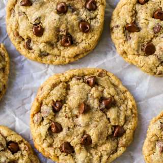 Chocolate Chip Oatmeal Cookies
