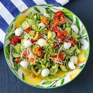 Zucchini Noodles with Tomatoes, Fresh Mozzarella, and Basil