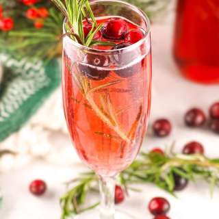 2-Ingredient Christmas Mimosas