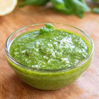 Easy Classic Pesto