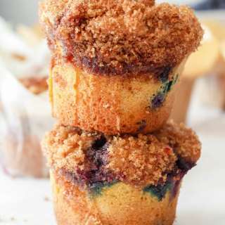 Blueberry Muffins with Crumb Topping