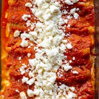Enchiladas Rojas de Queso