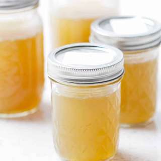 Slow Cooker Chicken Stock