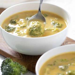 Vegan Broccoli Cheddar Soup