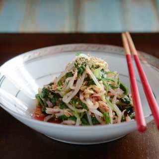Korean Spinach Mung Bean Sprouts Salad