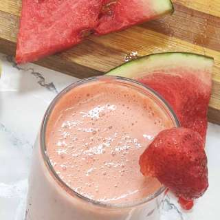 Strawberry Watermelon Smoothie with Yogurt