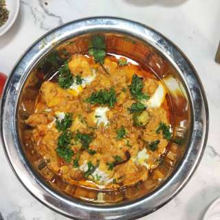 Chicken Handi: Delicious Restaurant-Style Recipe