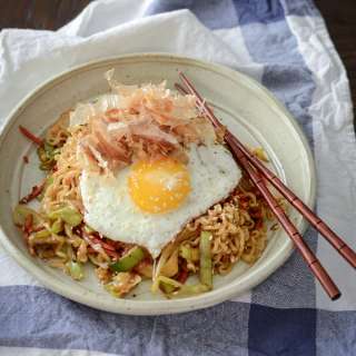 10-Minute Ramen Stir-Fry with Vegetables