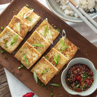 Crispy Pan Fried Tofu (Quick Korean Style)