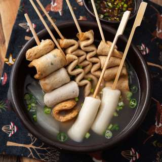 Korean Fish Cake Soup (Odeng Guk)