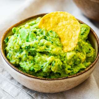 Easy Guacamole Recipe (No Onion, No Tomato)