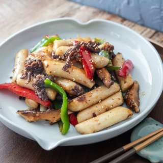Non-Spicy Gungjung Tteokbokki (Royal Court Rice Cake)