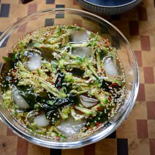 Korean Cold Cucumber Soup (Oi Naengguk)
