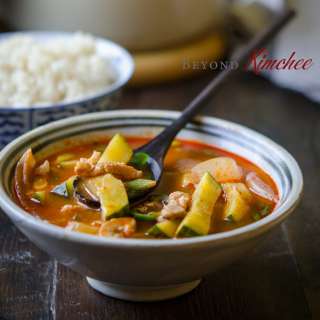 Gochujang Jjigae (Spicy Zucchini Stew)