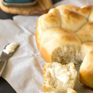 Slow Cooker Dinner Rolls