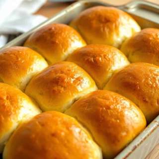 TASTY EGGLESS DINNER ROLLS RECIPE
