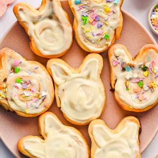 Easter Bunny Cinnamon Rolls