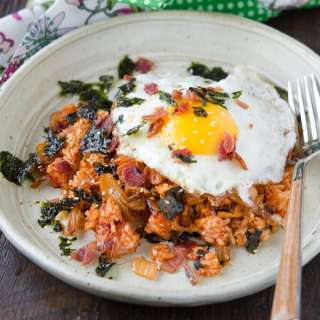 Easy Kimchi Fried Rice with Bacon (Kimchi Bokkeumbap)